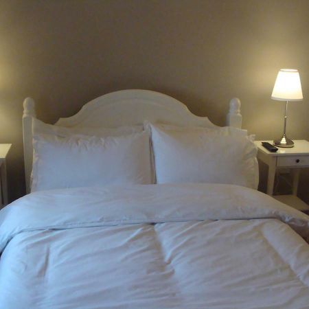 Riggend Farm Bed&Breakfast Airdrie Eksteriør billede